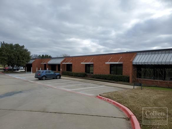 1800 Plaza Dr, Bedford, TX 76021
